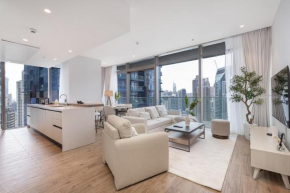 Stylish 2BR Escape for 6 in the Heart of Dubai Marina